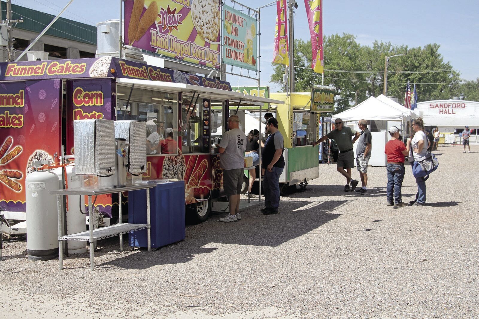 Food truck vendors see success at county fair